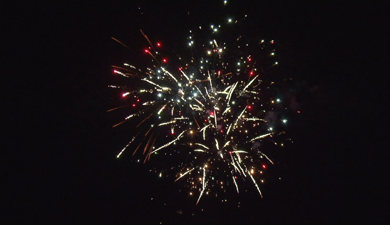 Батарея салютов "Старый Новый год" (8/1),